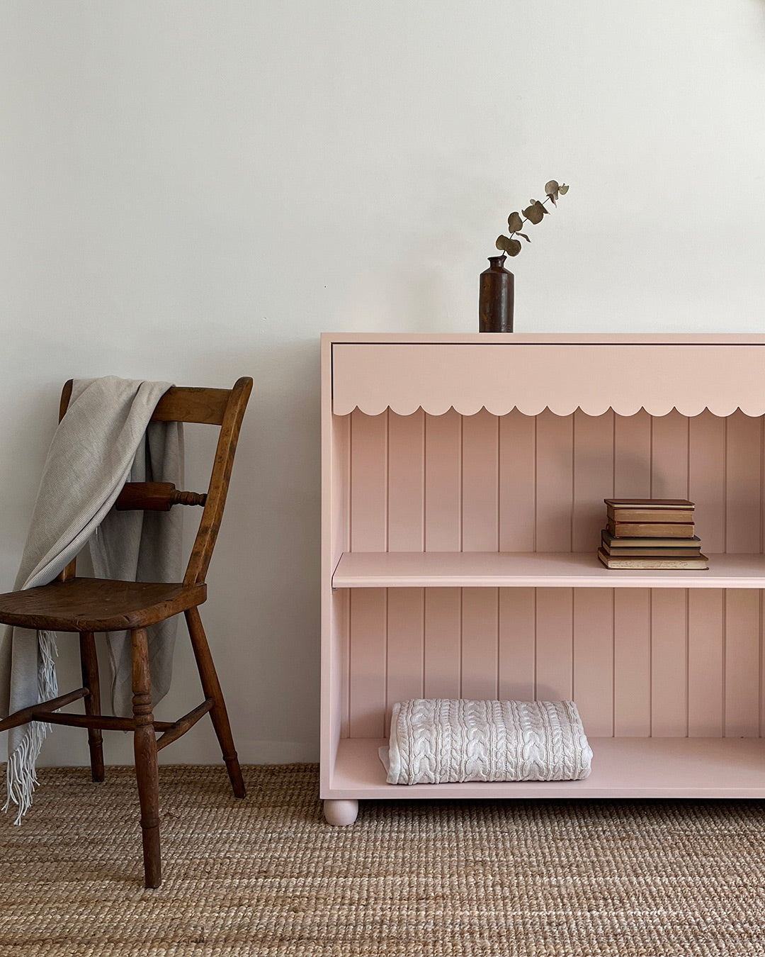 Scallop Console Table