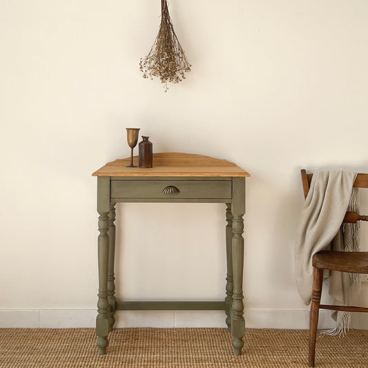 Daisy Console - Sage