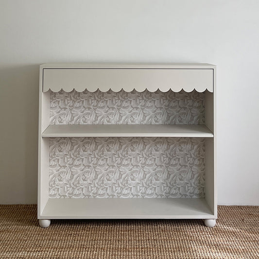 Scallop Console Table