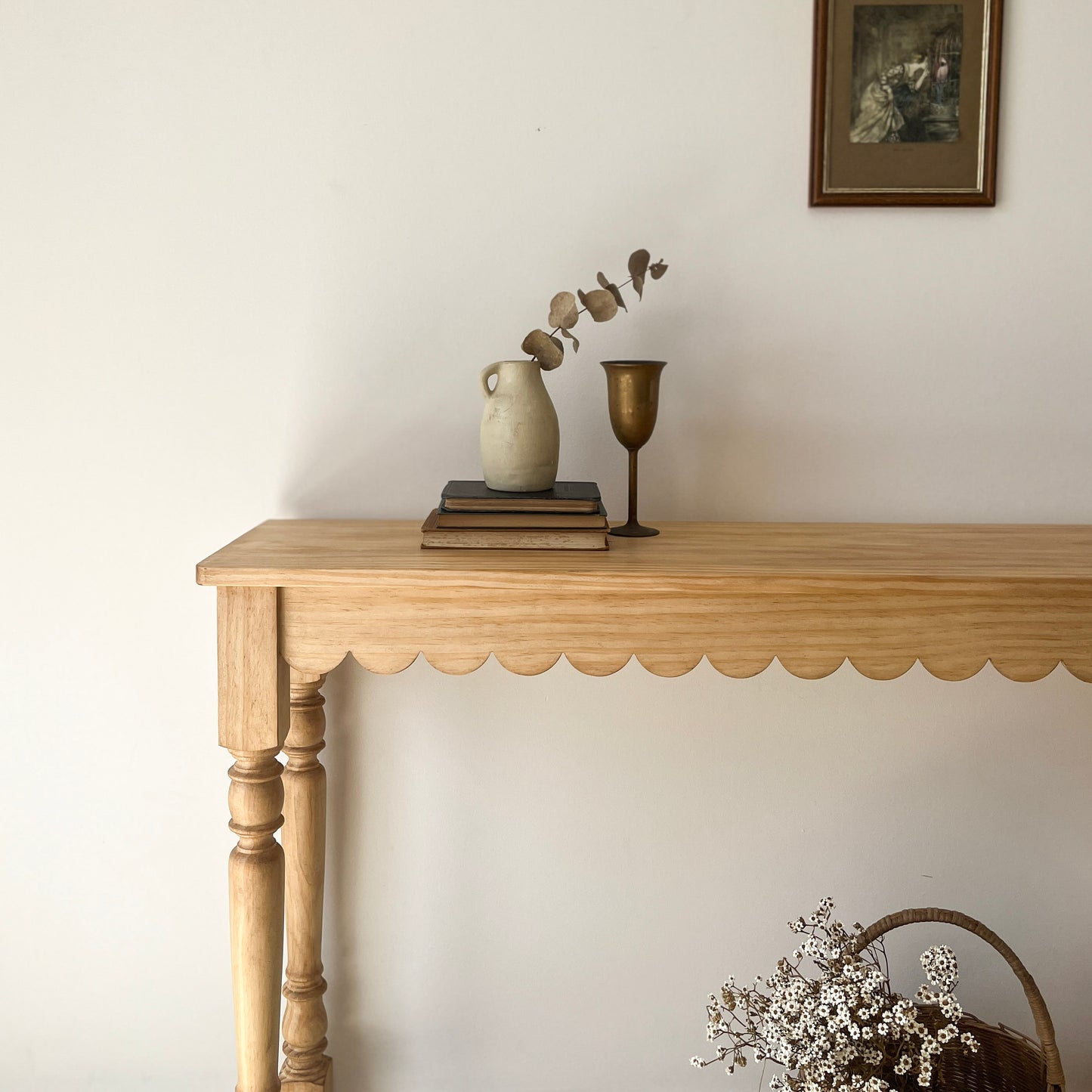 Large Scallop Console