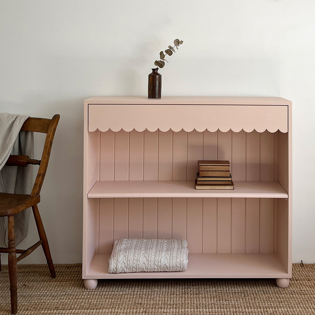 Scallop Console Table