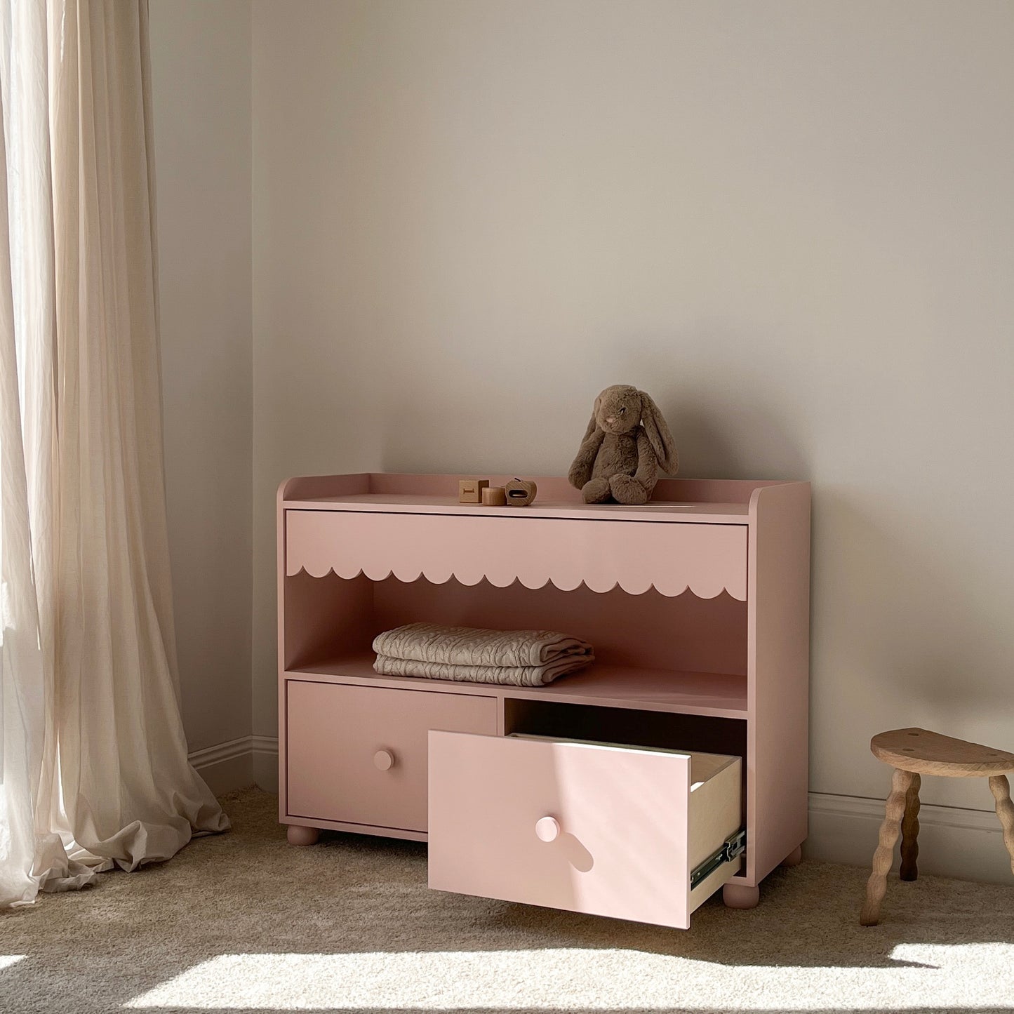 1M - Cherry Bookshelf