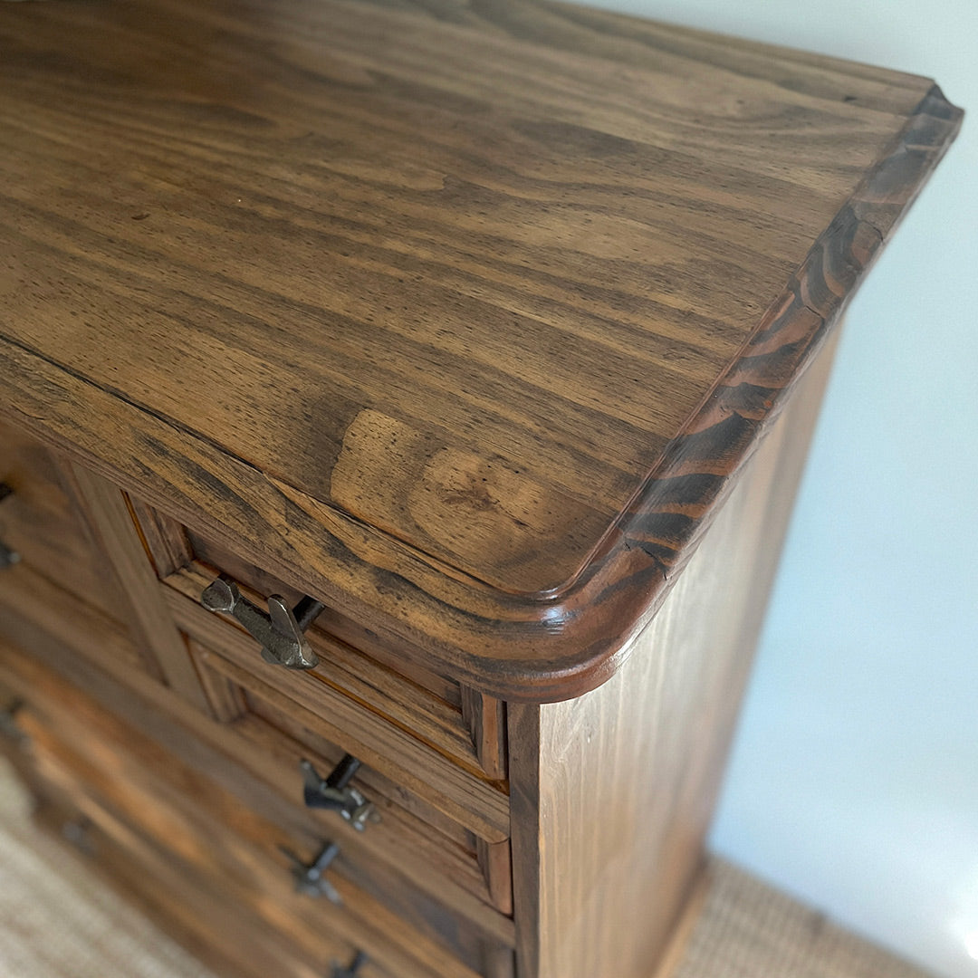 Pine Chest of Drawers