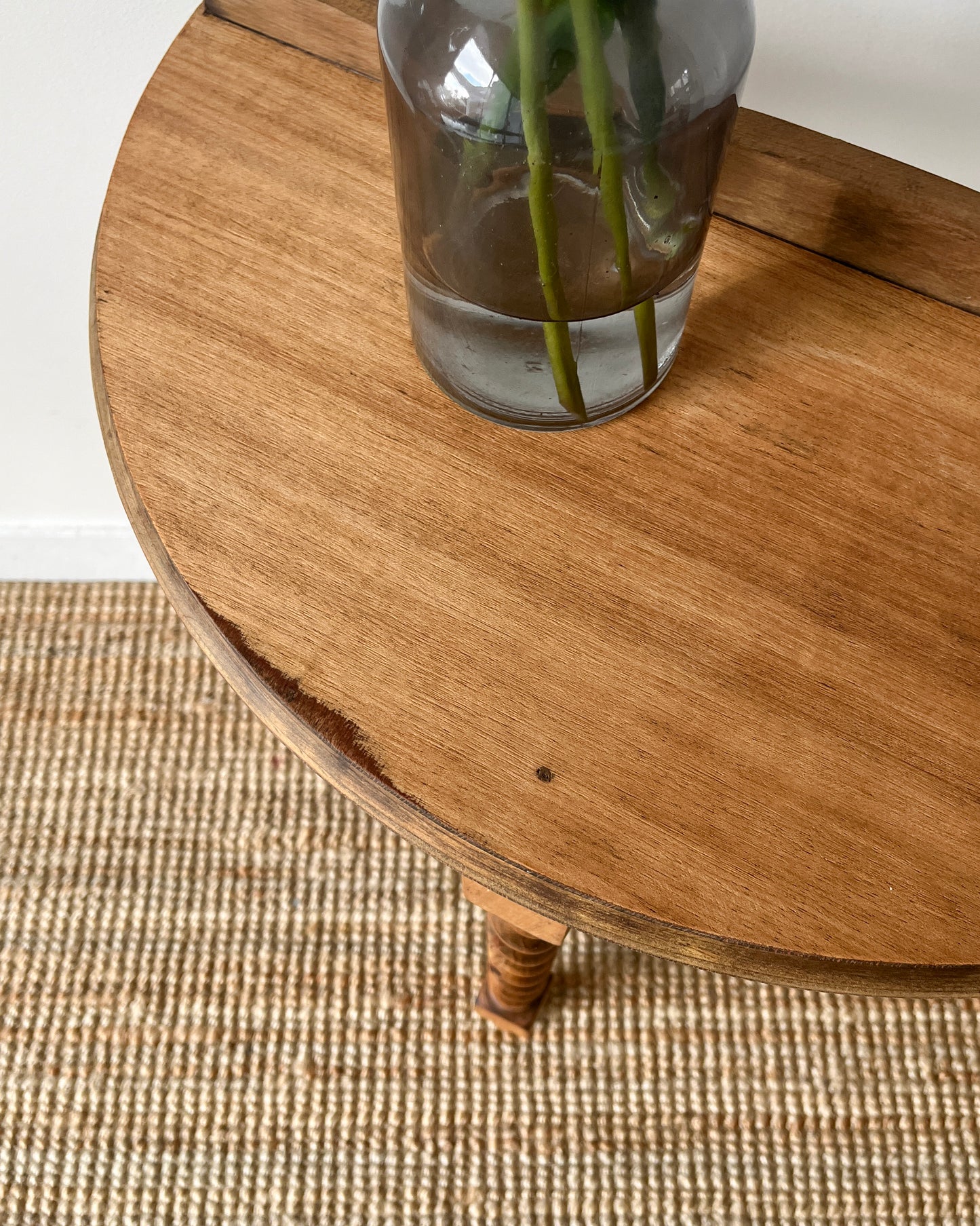 Halfmoon console with barley twisted legs