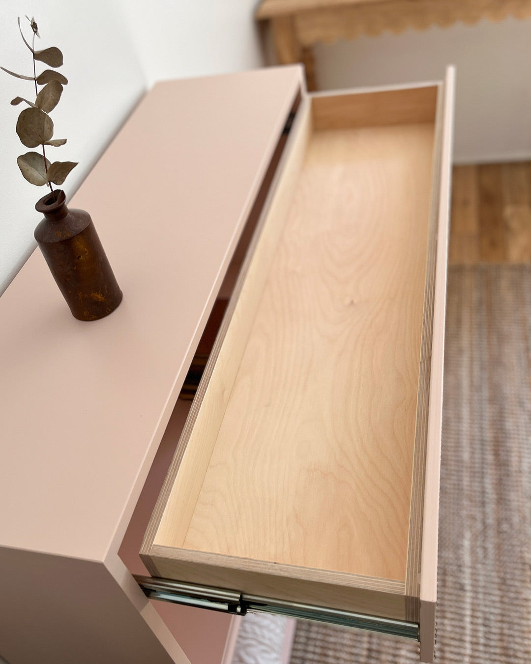 Scallop Console Table