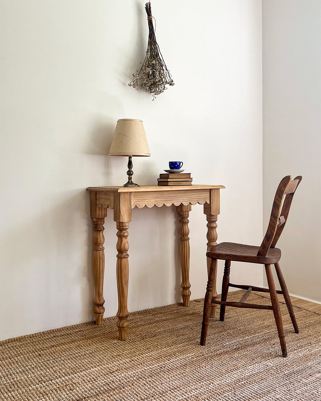Scallop Console