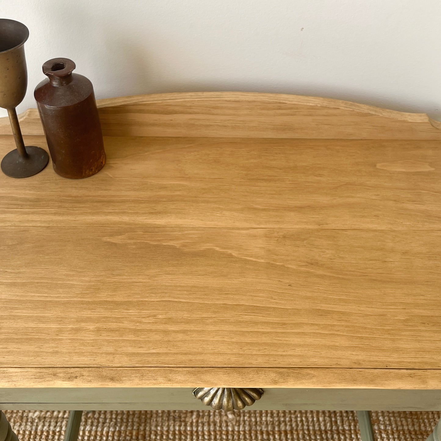 Daisy Console - Sage