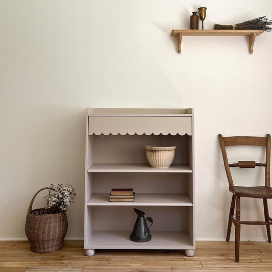 Tiramisu Scallop Shelving Unit