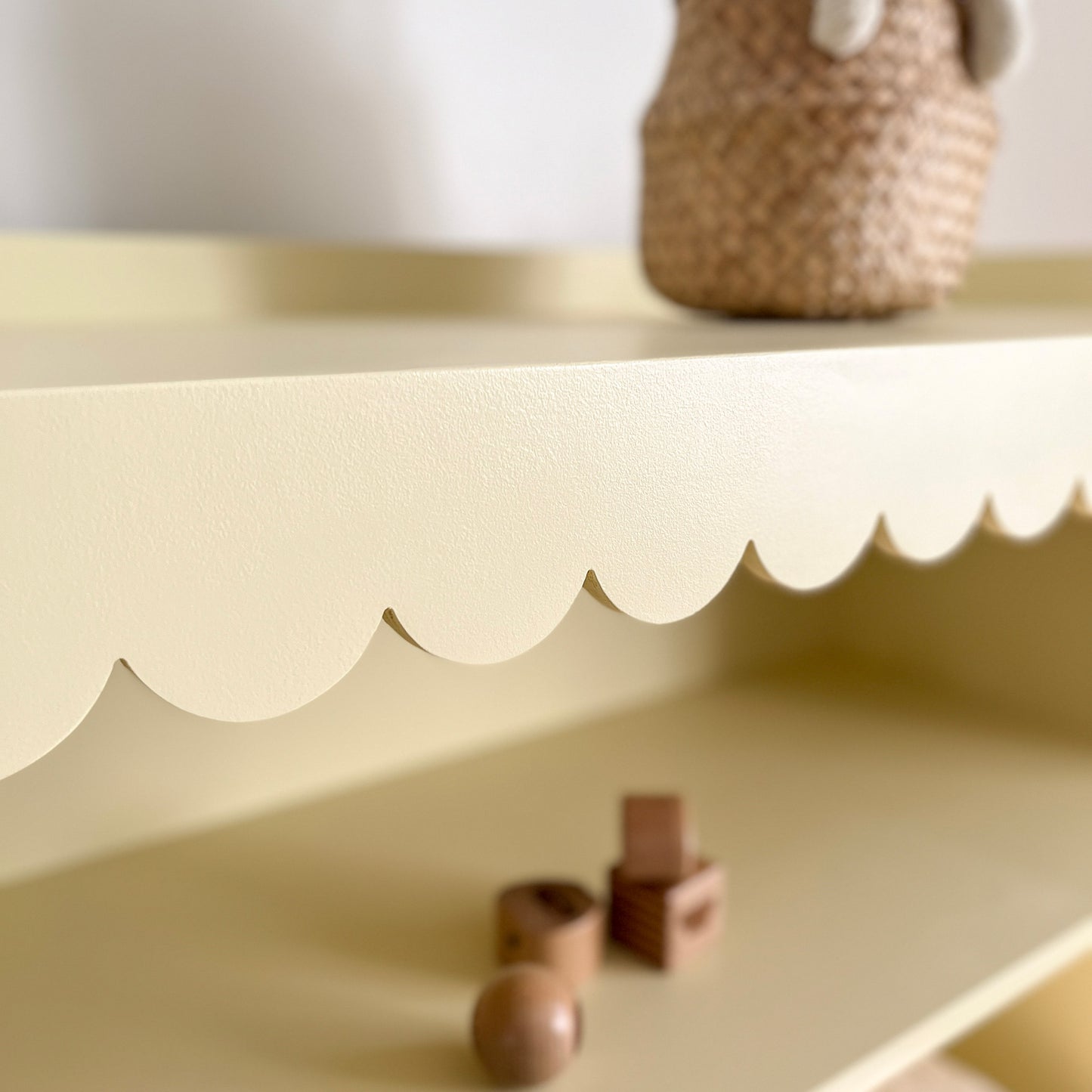 Large Scallop Bookshelf