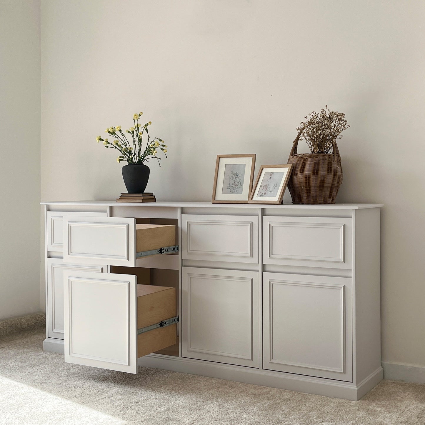 Lily Storage Unit