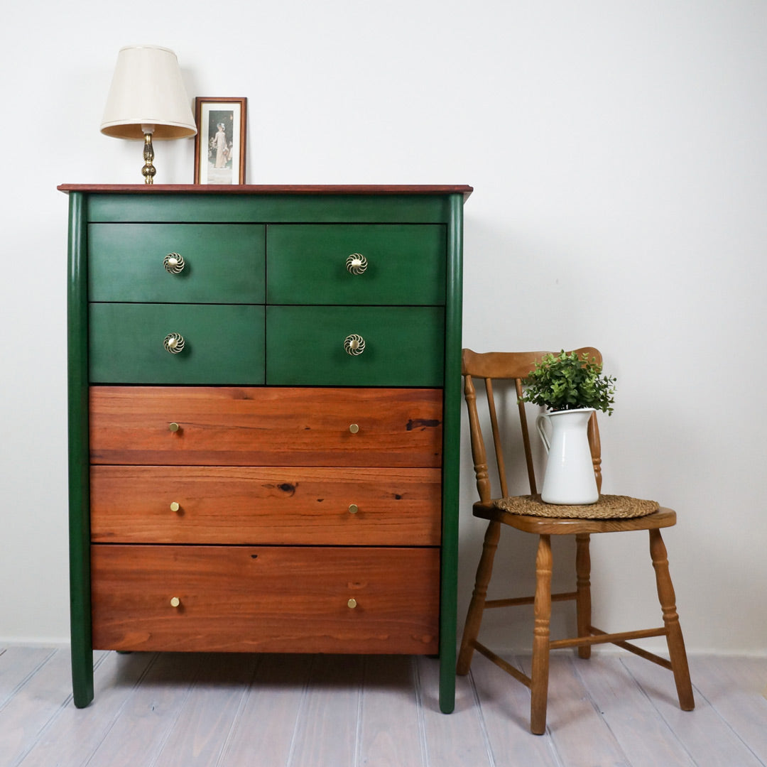 Green chest of drawers J&Furniture Green chest of drawers J&Furniture