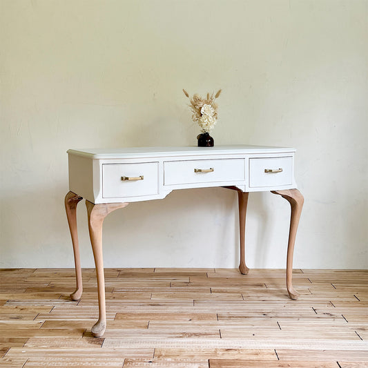 Queen Anne Dressing Table
