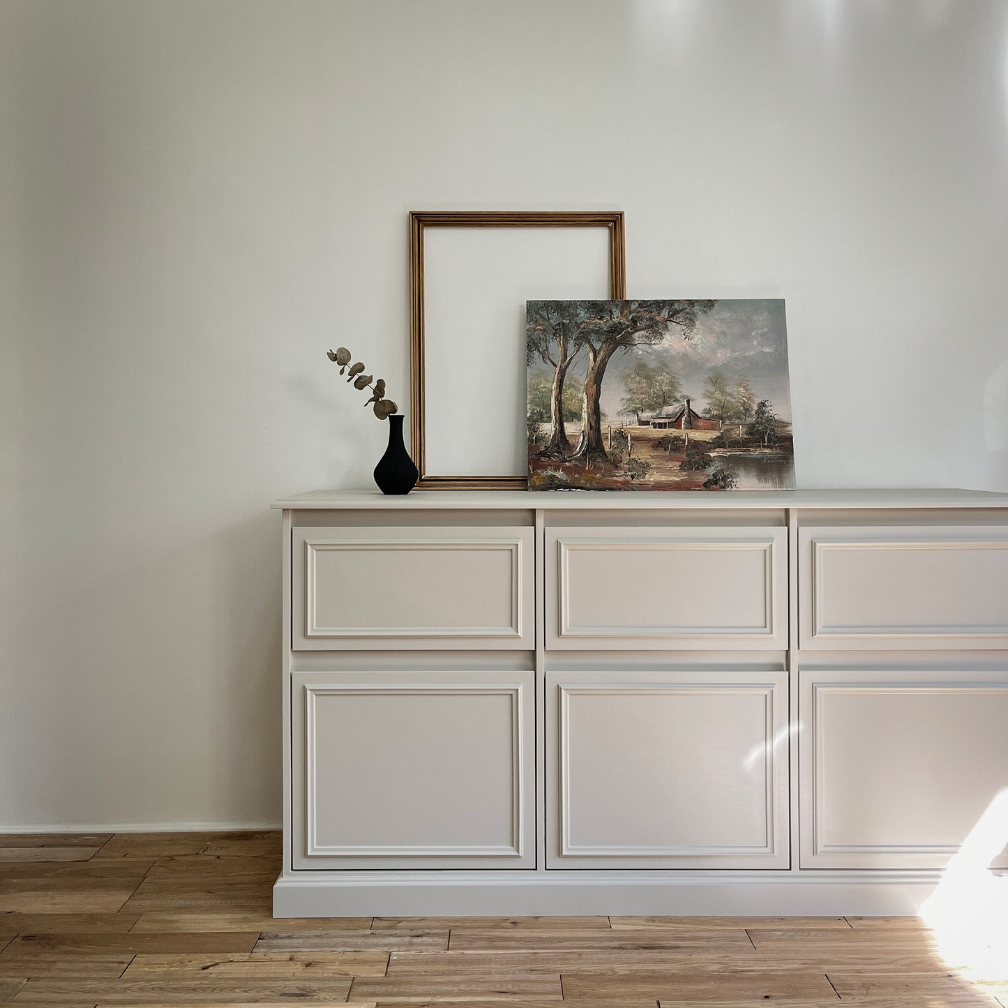 Jasmine Storage Unit
