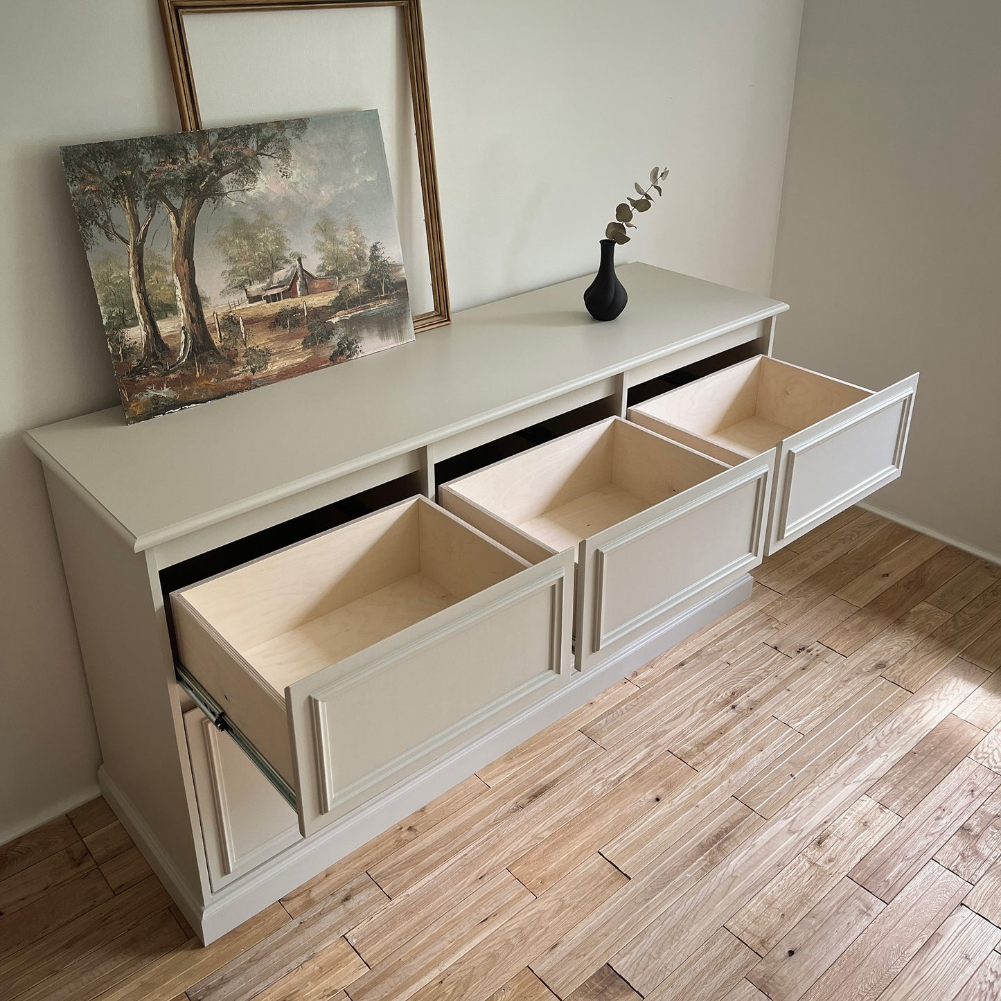 Jasmine Storage Unit