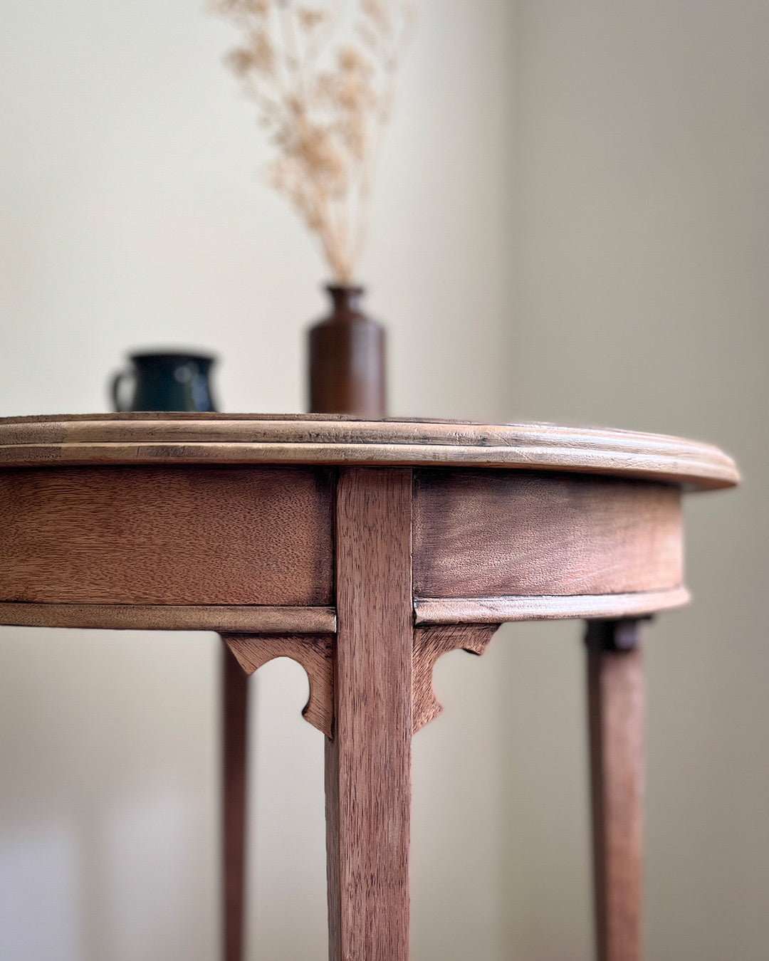 Round table