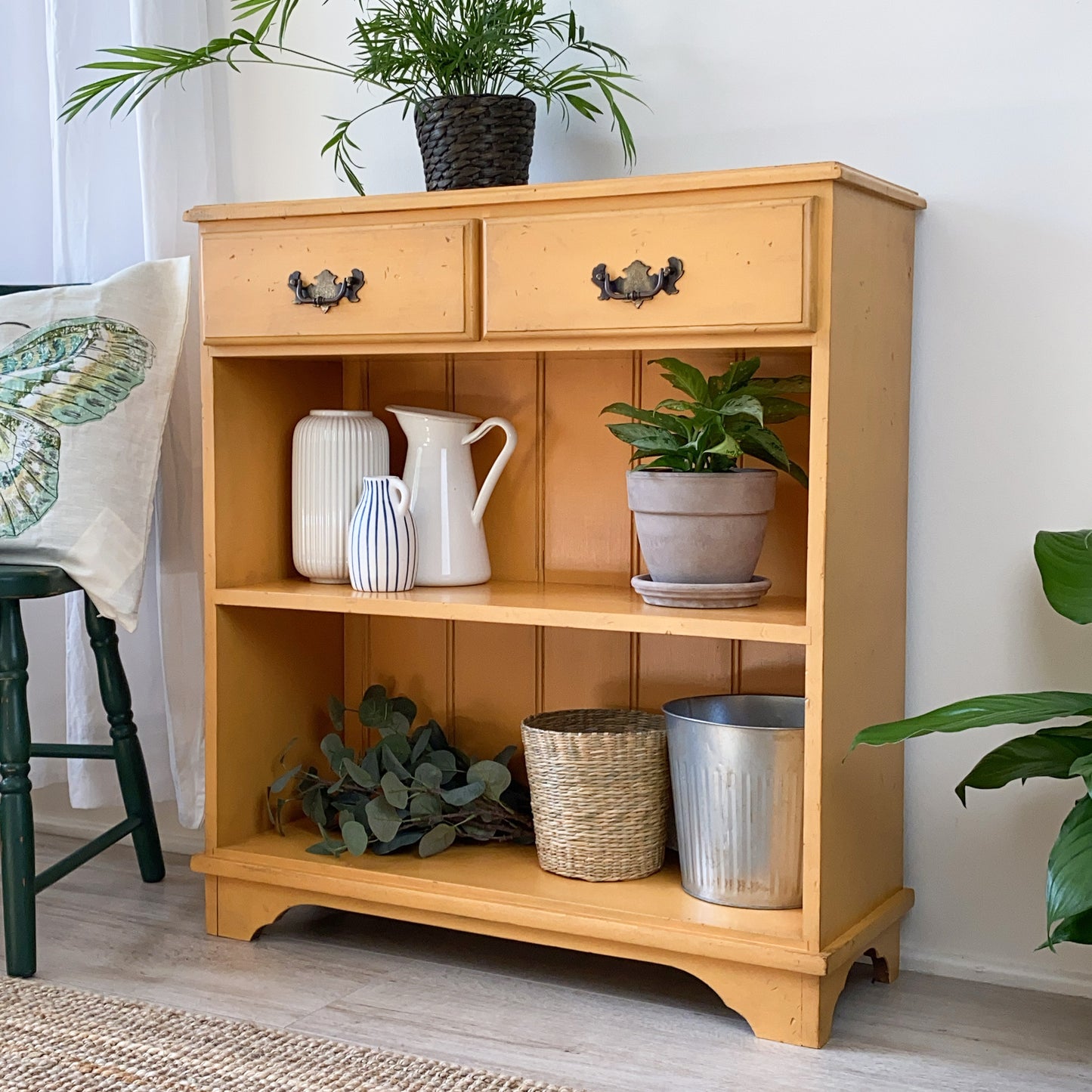Yellow vintage console