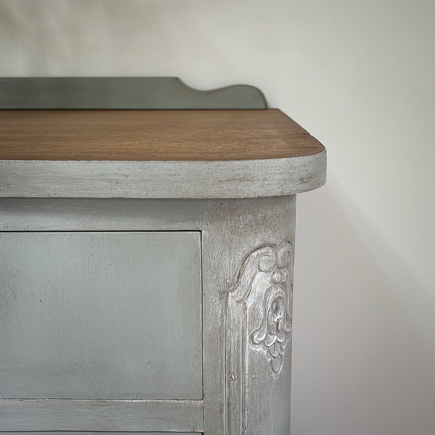Victoria Queen Anne Sideboard