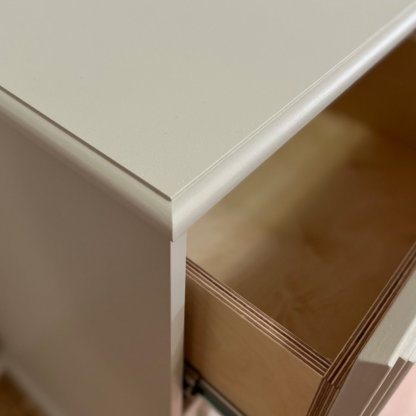 Jasmine Storage Unit