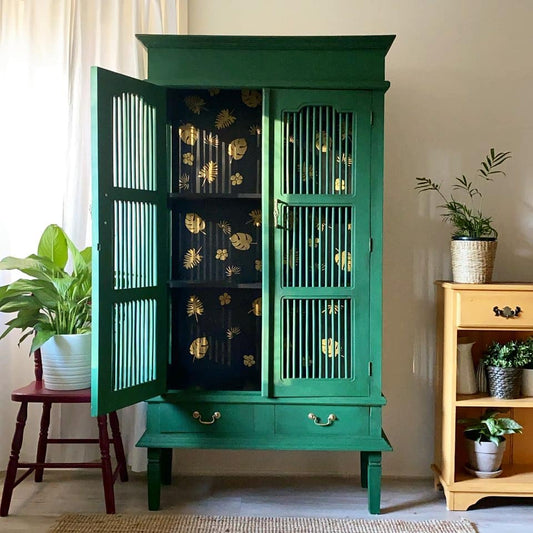 Green display cabinet