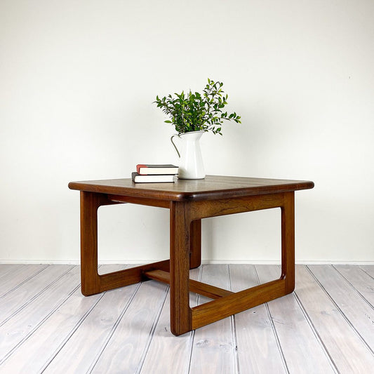 Tas oak coffee table