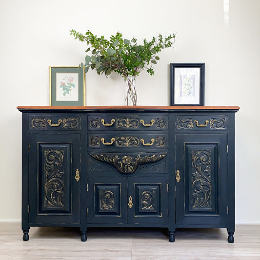 Noir carved buffet