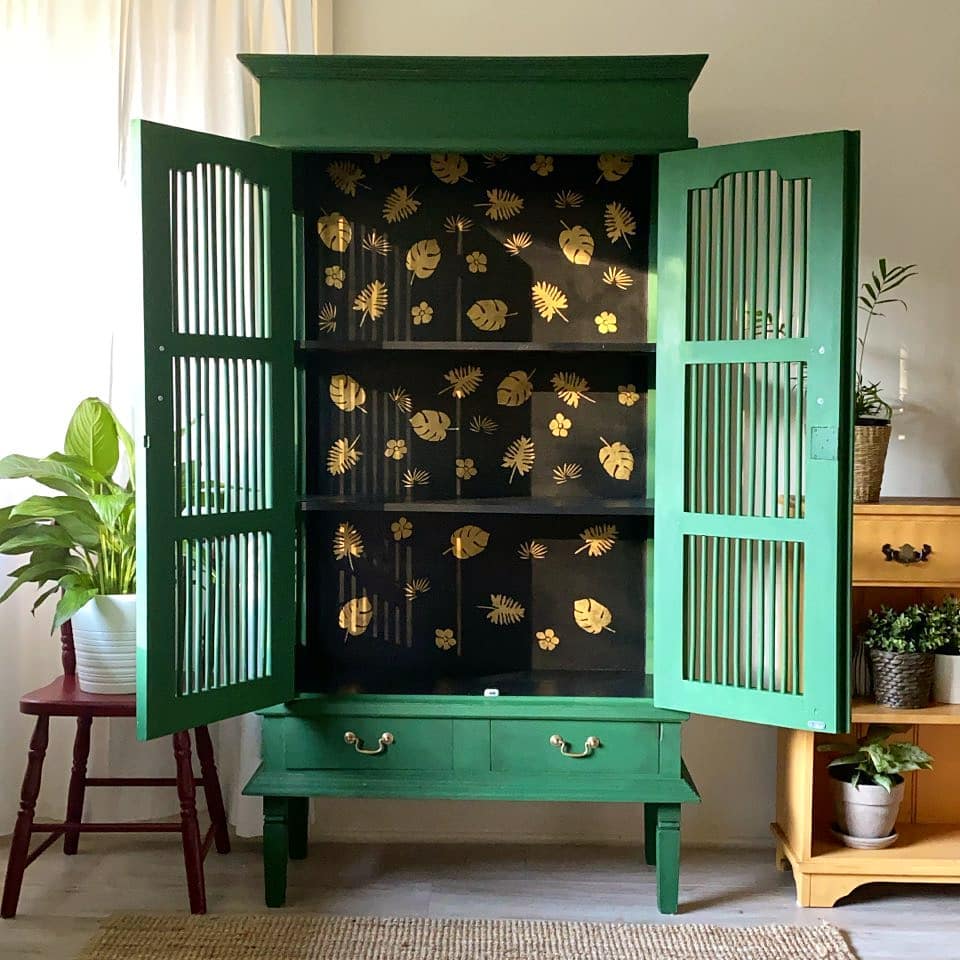 Green display cabinet