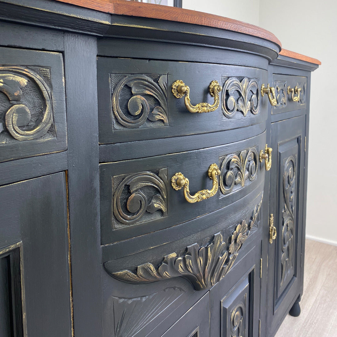 Noir carved buffet
