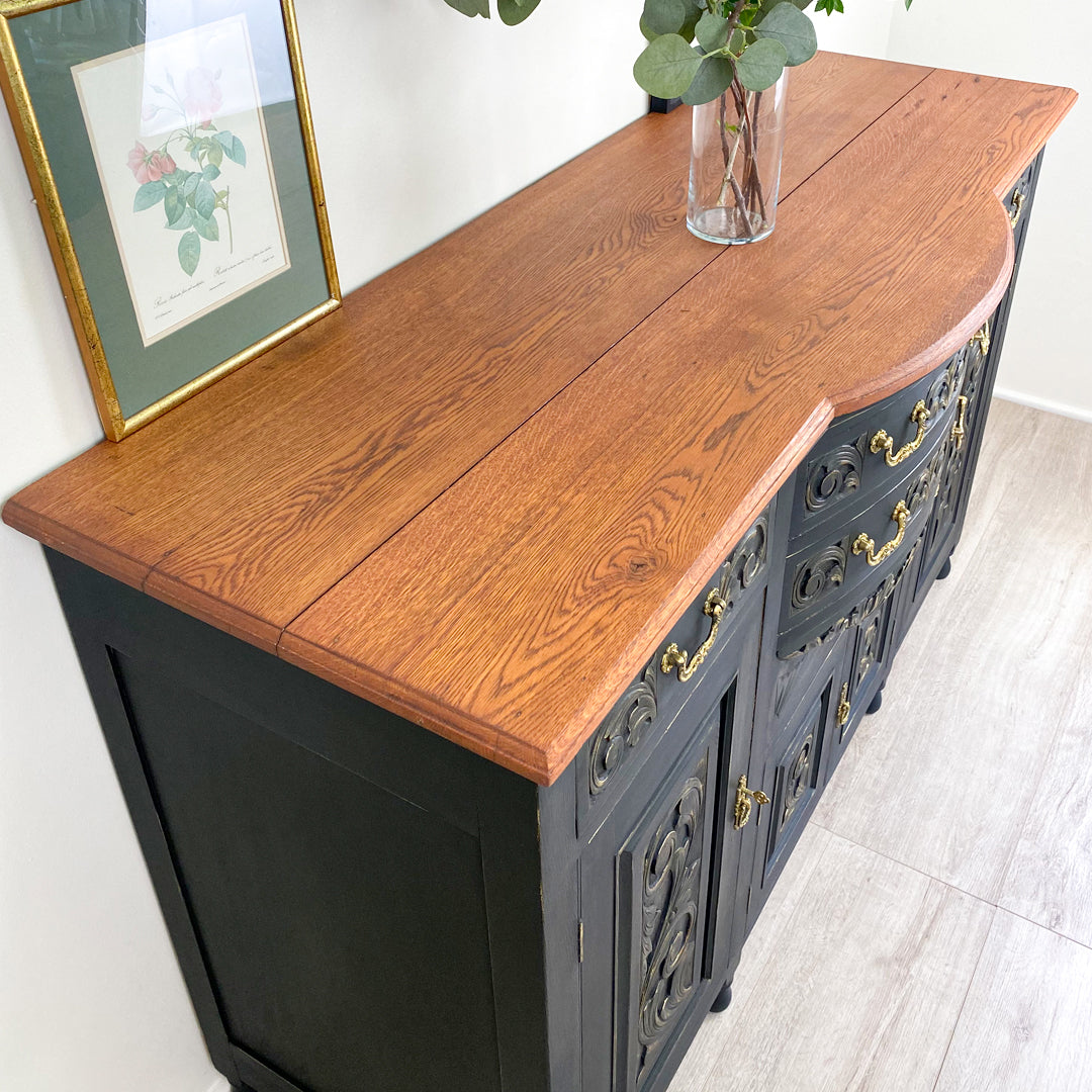 Noir carved buffet
