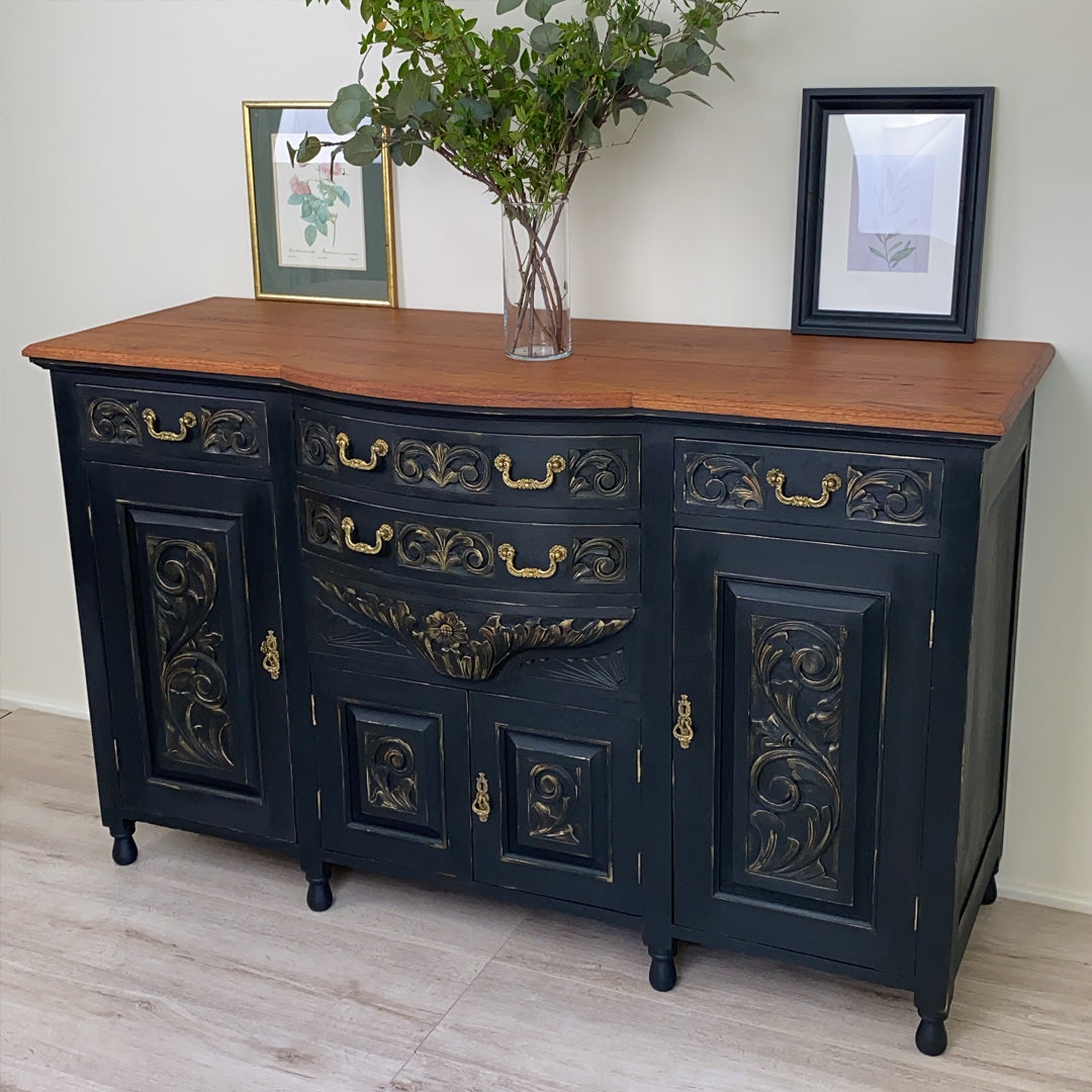 Noir carved buffet
