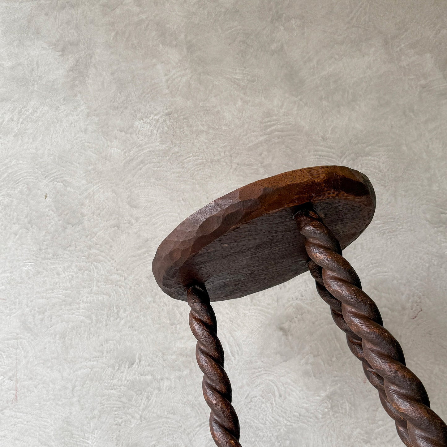 Round Barley Stool