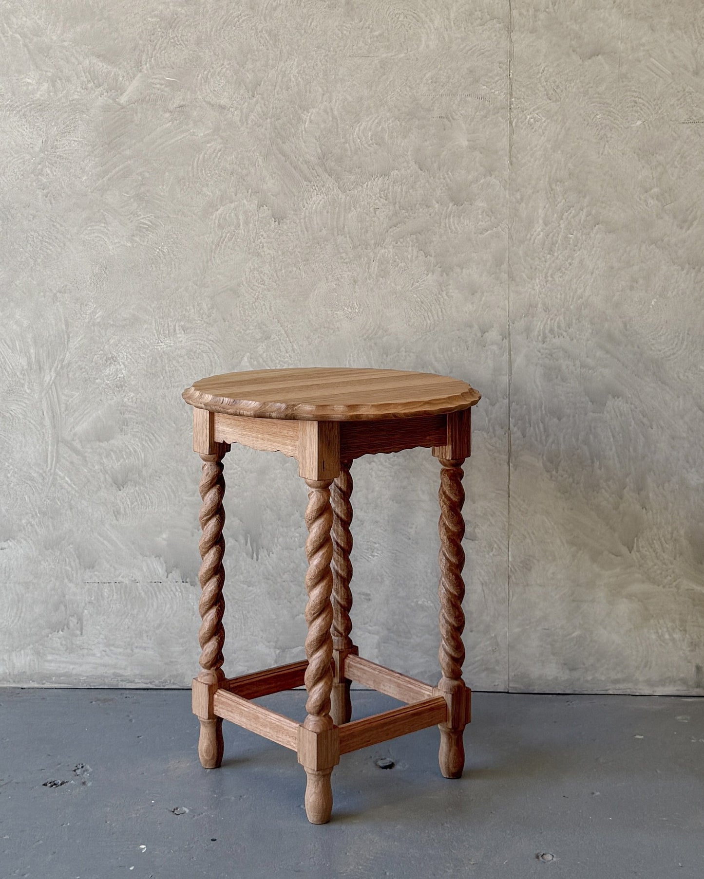 Barley Twist Side Table | Scallop Edge