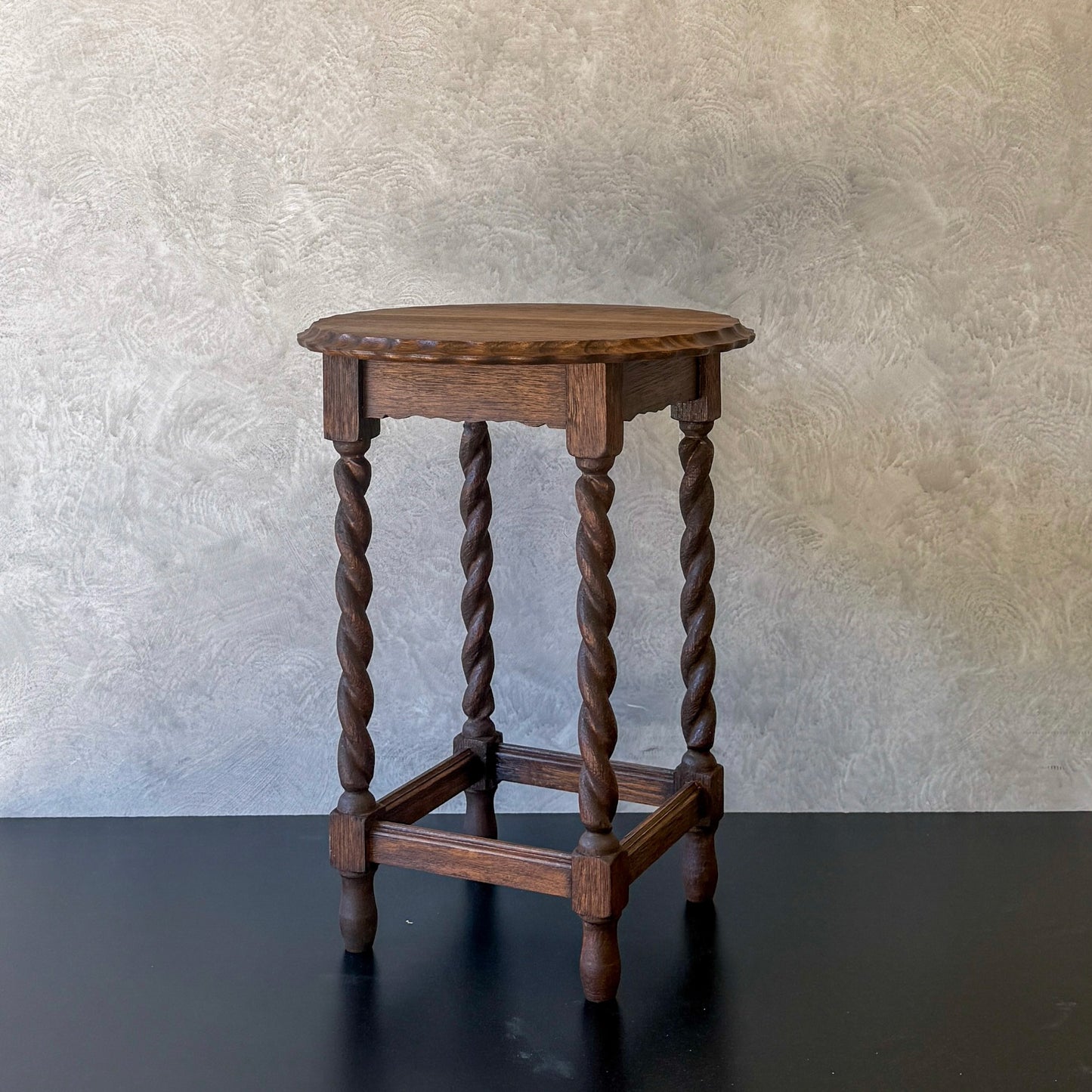 Barley Twist Side Table | Scallop Edge