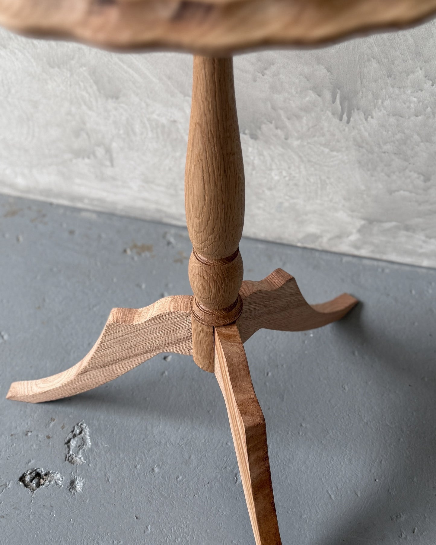 Luna Oak Side Table
