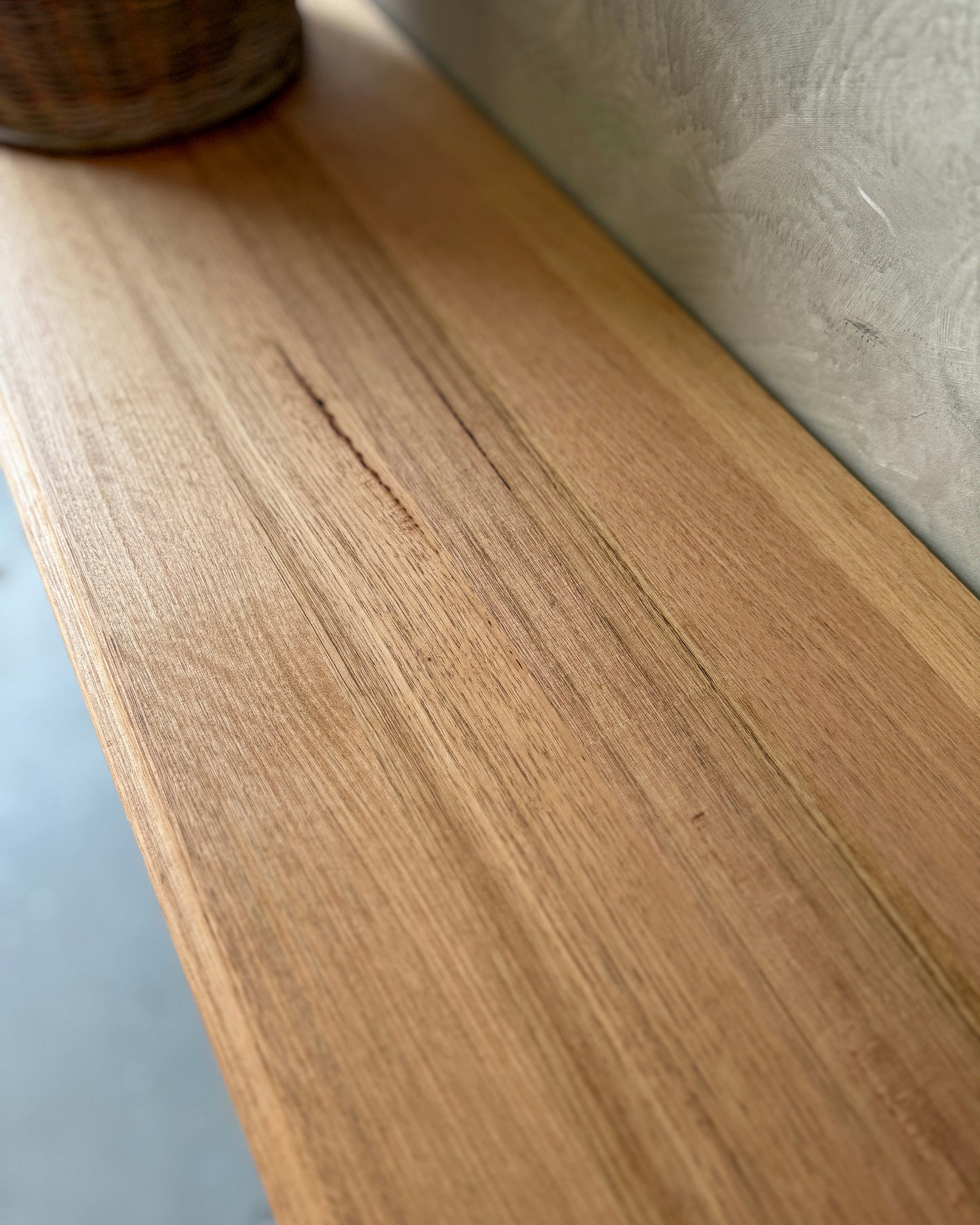 Sole Scallop Console Table | Oak