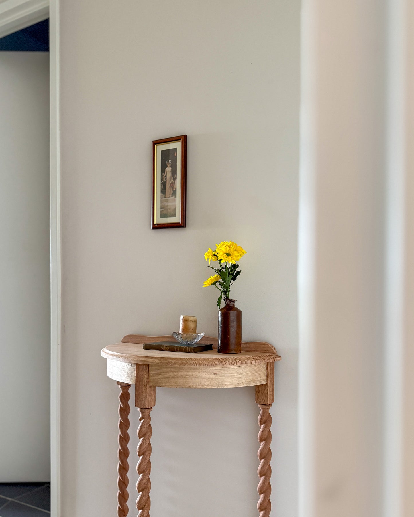 Demi Barley Twist Console