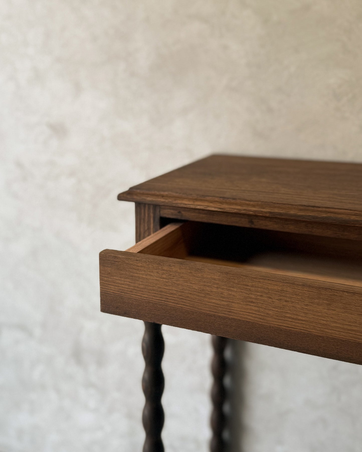 Aria Console Table
