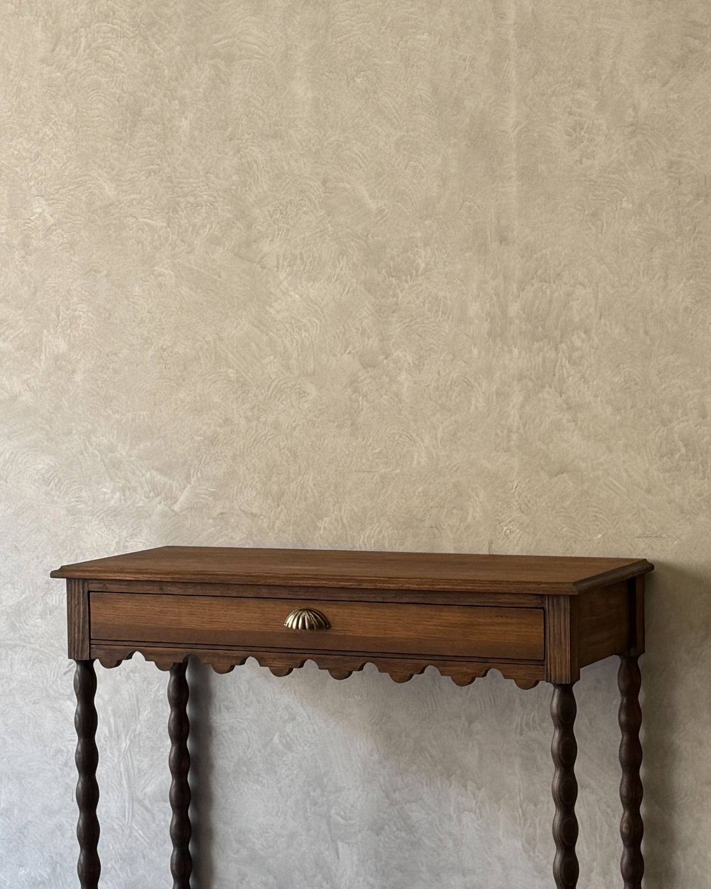 Aria Console Table