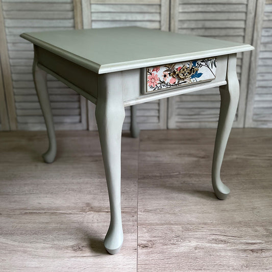Queen Ann Lamptable